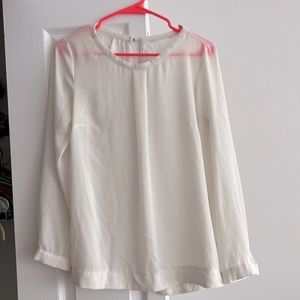 White long sleeved blouse